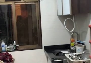 Team Area in 1 BHK Apartment at Lake View Bandra, Bandra West – for Rent