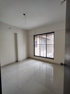2 BHK + Extra Room Apartment For Sale in Kandivali West