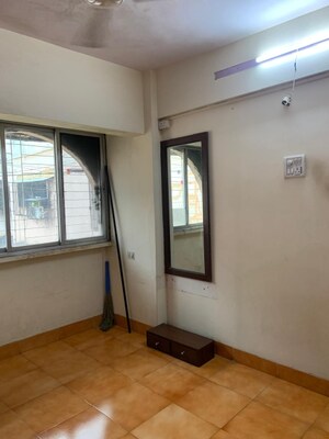 Room in 1 BHK Apartment at Greenfield Rocks CHS, Jogeshwari East – for Rent