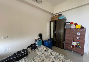 Bedroom in 2 BHK Apartment at Parel – for Sale