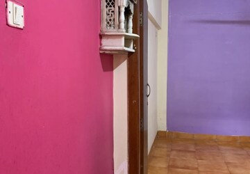 Room in 1 BHK Apartment at Greenfield Rocks CHS, Jogeshwari East – for Rent