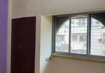 Room in 1 BHK Apartment at Greenfield Rocks CHS, Jogeshwari East – for Rent