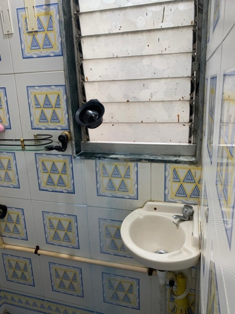 Bathroom, greenfield-rocks-chs 1 Bedroom 550 Sq.Ft. Apartment In Jogeshwari East Mumbai 9348324