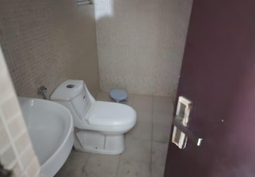 2 BHK Apartment For Rent in VVIP Addresses, Raj Nagar Extension