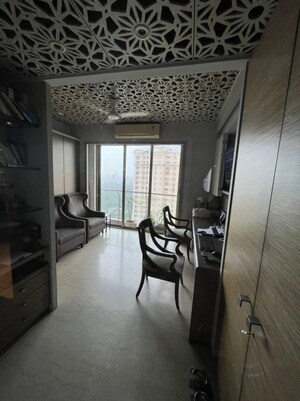 Bedroom in 4 BHK Apartment at Chembur – for Rent