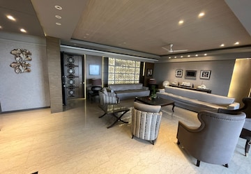 Living Room in 4 BHK Apartment at Chembur – for Rent