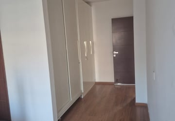 Room in 3 BHK Builder Floor at Adani Samsara, Sector 60 – for Rent