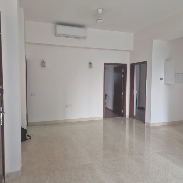 Room, adani-samsara 3 Bedroom 267 Sq.Yd. Builder Floor In Sector 60 Gurgaon 9348360