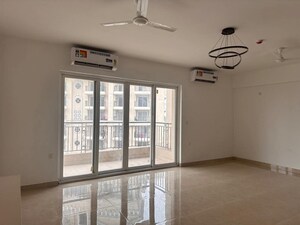 Room in 4 BHK Apartment at Adani Oyster Grande Phase 2, Sector 102 – for Rent