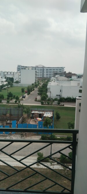 2.5 BHK Builder Floor For Rent in Central Park Cerise Suites, Sohna Sector 33