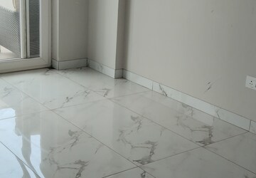 Bathroom in 2.5 BHK Builder Floor at Central Park Cerise Suites, Sohna Sector 33 – for Rent