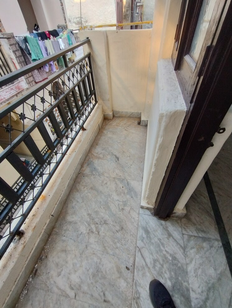 Balcony, uttam nagar 2 Bedroom 550 Sq.Ft. Builder Floor In Uttam Nagar Delhi 9348373