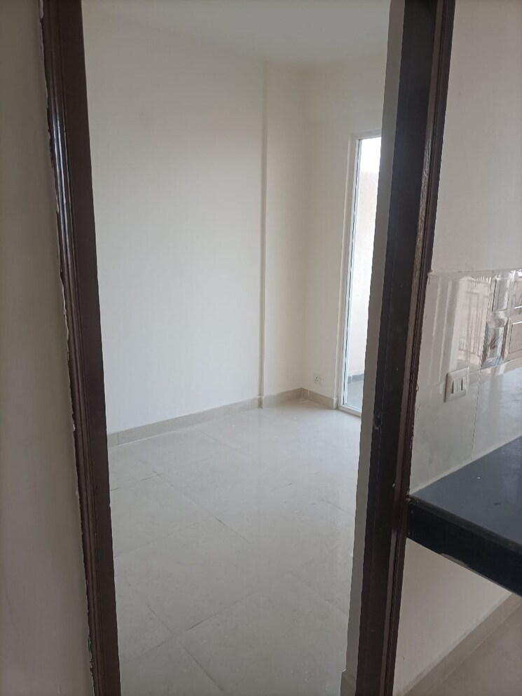 Room, pioneer-park-phase-1 2 Bedroom 1200 Sq.Ft. Apartment In Sector 61 Gurgaon 9348366