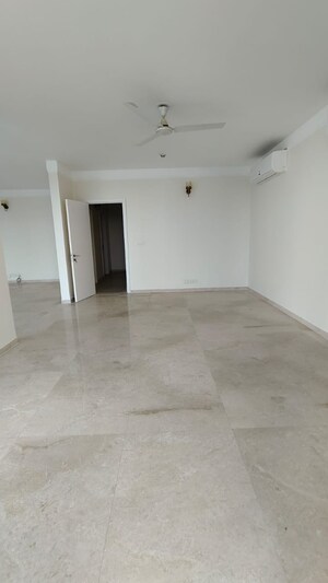 Room in 3 BHK Apartment at Hero Homes Gurgaon, Sector 104 – for Rent