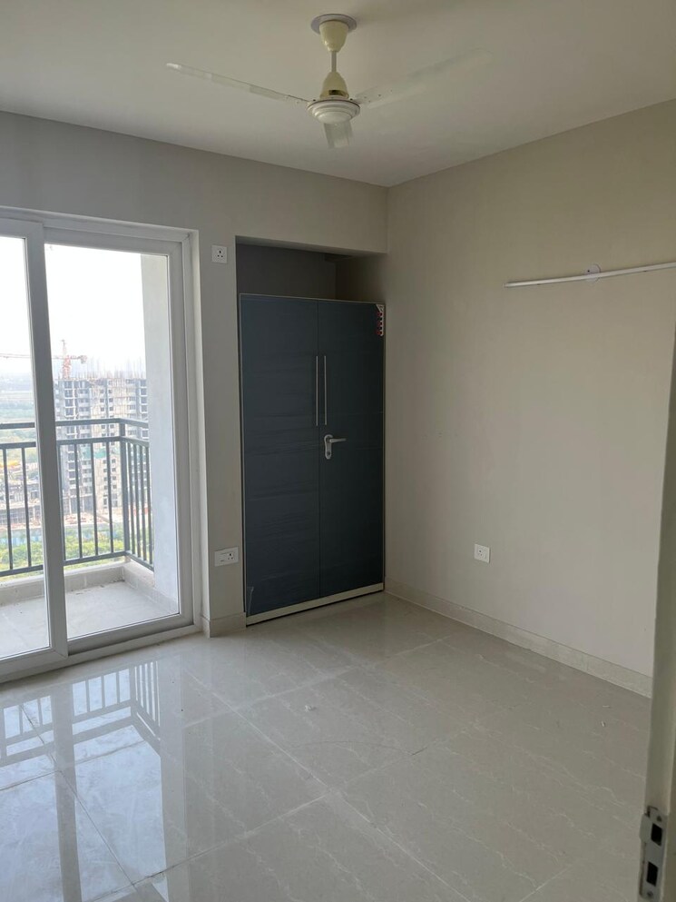 Room, eldeco-live-by-the-greens 3 Bedroom 827 Sq.Ft. Apartment In Sector 150 Noida 9348390