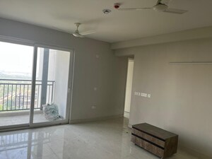 Room in 3 BHK Apartment at Eldeco Live By The Greens, Sector 150 – for Rent