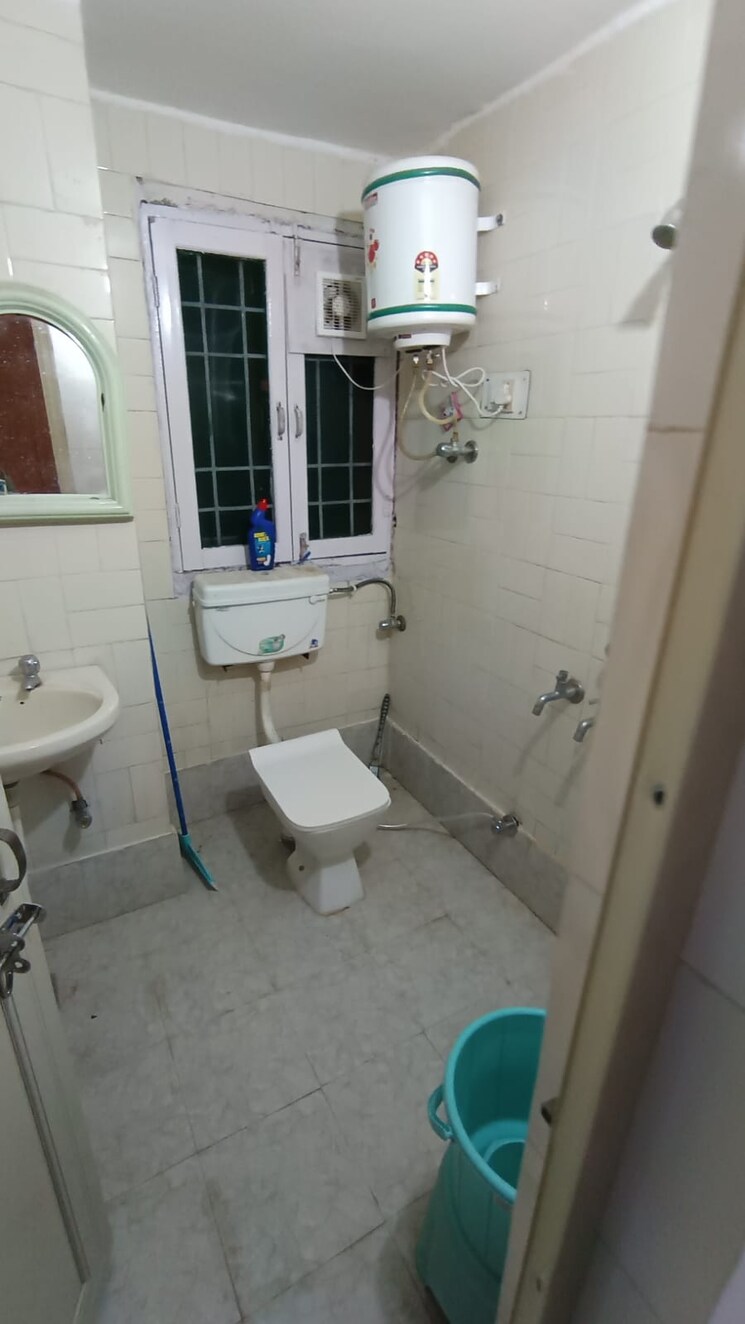 Bathroom, sector 5 2 Bedroom 1000 Sq.Ft. Apartment In Sector 5 Panchkula 9348389