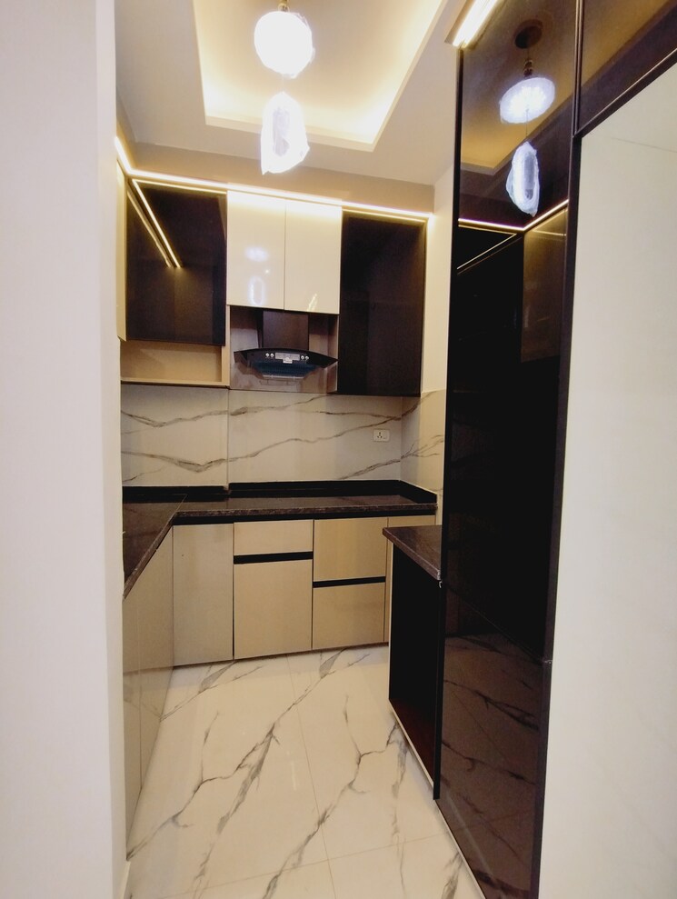 Kitchen, uttam nagar 3 Bedroom 850 Sq.Ft. Builder Floor In Uttam Nagar Delhi 9348406