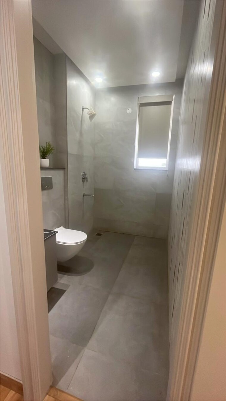 Bathroom, urban-the-zirk 3.5 Bedroom 2290 Sq.Ft. Apartment In Nabha Zirakpur 9348385