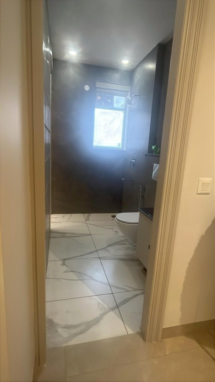 Bathroom, urban-the-zirk 3.5 Bedroom 2290 Sq.Ft. Apartment In Nabha Zirakpur 9348385