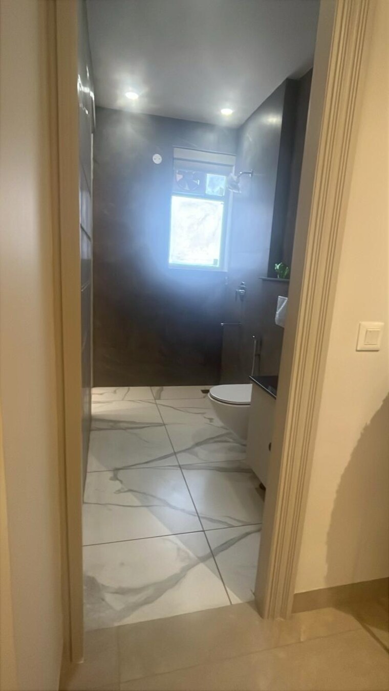 Bathroom, urban-the-zirk 3.5 Bedroom 2290 Sq.Ft. Apartment In Nabha Zirakpur 9348385