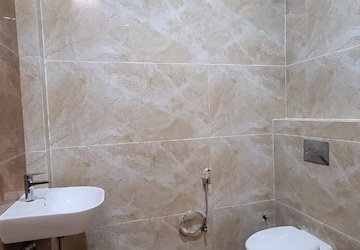 Bathroom in 3 BHK Villa at Gomti Nagar – for Sale