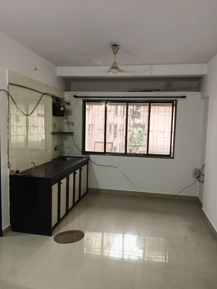 Kitchen, vile parle east 1 RK 250 Sq.Ft. Apartment In Vile Parle East Mumbai 9348424