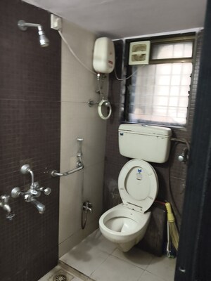 Bathroom in 1 RK Apartment at Vile Parle East – for Rent