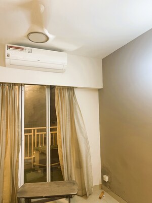 Furnished Amenities in 2 BHK Apartment at M3M Marina, Sector 68 – for Rent