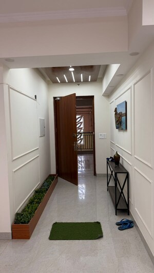 Building Lobby in 3 BHK Apartment at ATS Le Grandiose, Sector 150 – for Rent
