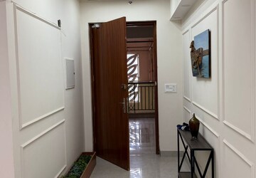 Building Lobby in 3 BHK Apartment at ATS Le Grandiose, Sector 150 – for Rent