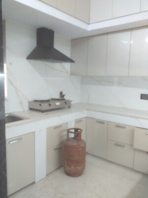 Kitchen in 1.5 BHK Builder Floor at New Rajinder Nagar – for Rent