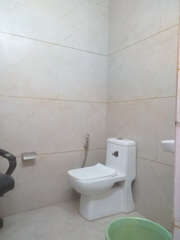 Bathroom in 1.5 BHK Builder Floor at New Rajinder Nagar – for Rent