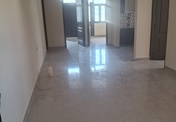 Room in 3 BHK Apartment at Proview Officer City 2, Raj Nagar Extension – for Rent