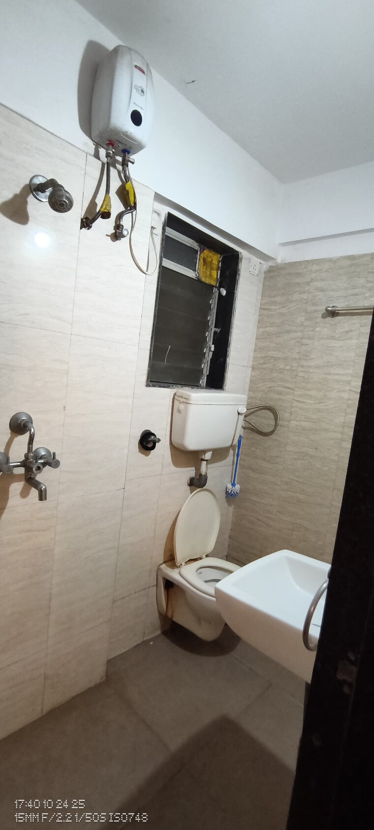Bathroom, rosa-classique 1 Bedroom 450 Sq.Ft. Apartment In Kasarvadavali Thane 9348476