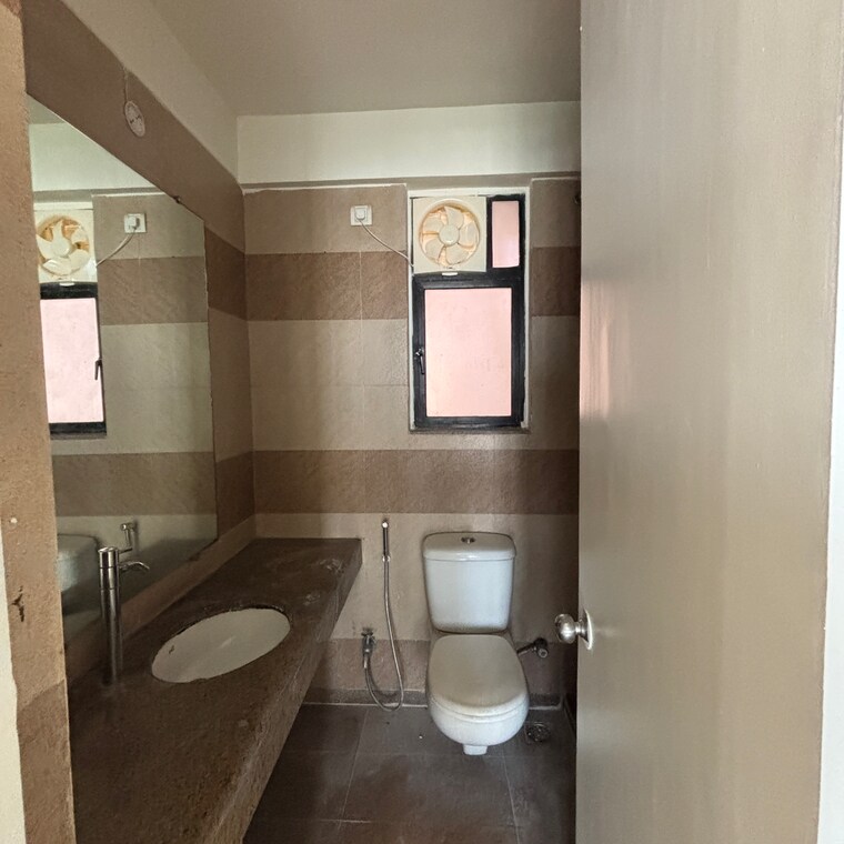 Bathroom, mahindra-lifespaces-splendour 3 Bedroom 1170 Sq.Ft. Apartment In Gkw Colony Mumbai 9348480