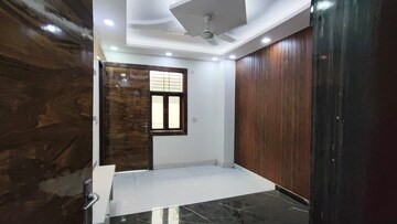 Room in 2 BHK Builder Floor at Bhagwati Garden – for Sale