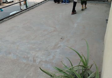 Parking in 2 BHK Apartment at Arun Vihar Sector 37, Sector 37 – for Rent