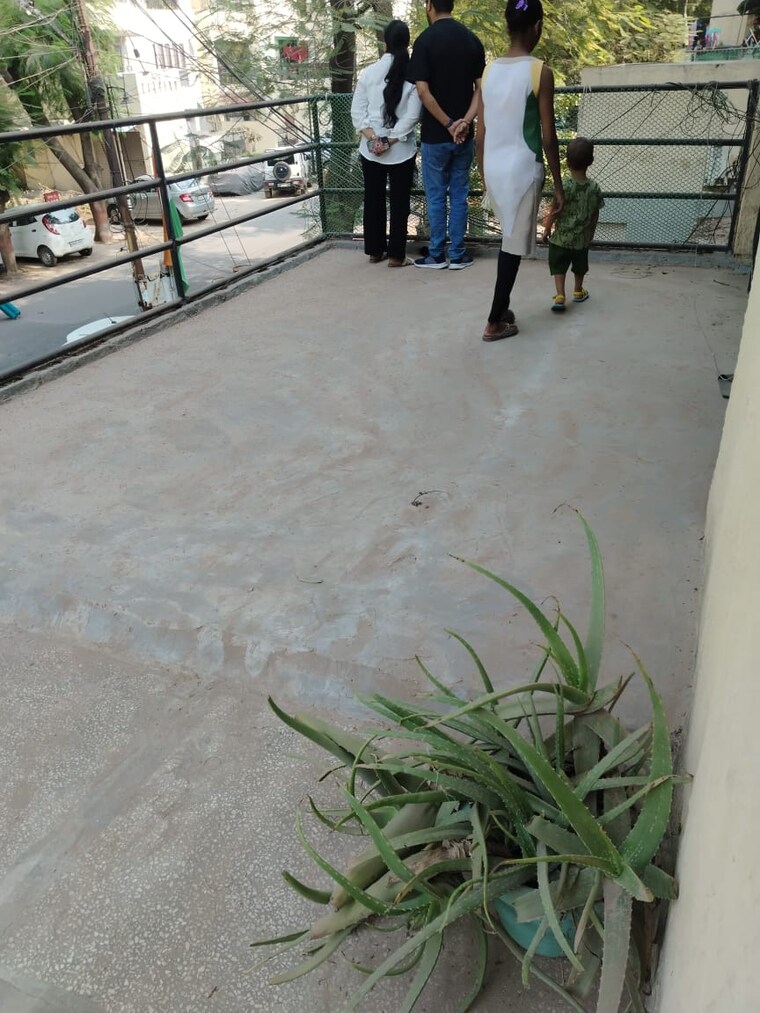  Parking, arun-vihar-sector-37 2 Bedroom 1030 Sq.Ft. Apartment In Sector 37 Noida 9348481