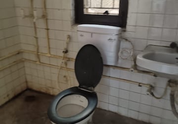 Bathroom in 2 BHK Apartment at Arun Vihar Sector 37, Sector 37 – for Rent