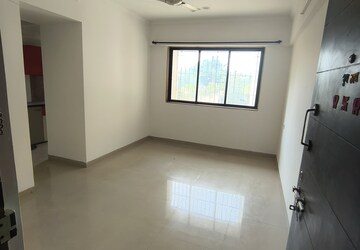 Room in 1 BHK Apartment at Puranik Hometown, Ghodbunder Road – for Rent
