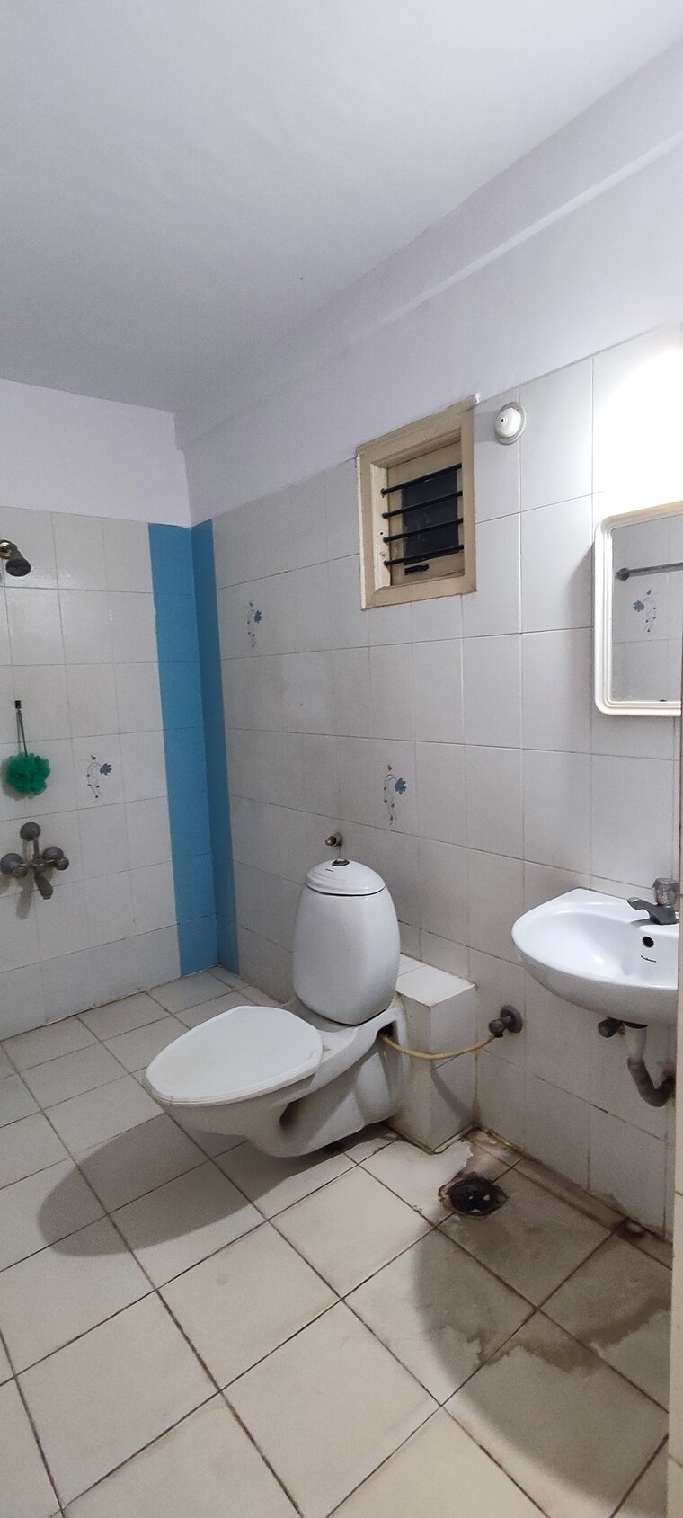 Bathroom, btm layout 2 Bedroom 1250 Sq.Ft. Builder Floor In Btm Layout Bangalore 9348528