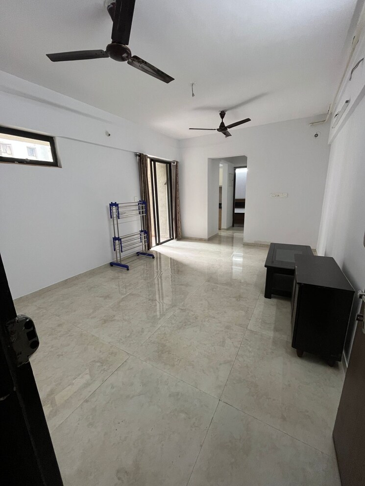 Living Room, lodha-palava-city 1 Bedroom 450 Sq.Ft. Apartment In Dombivli East Thane 9348532