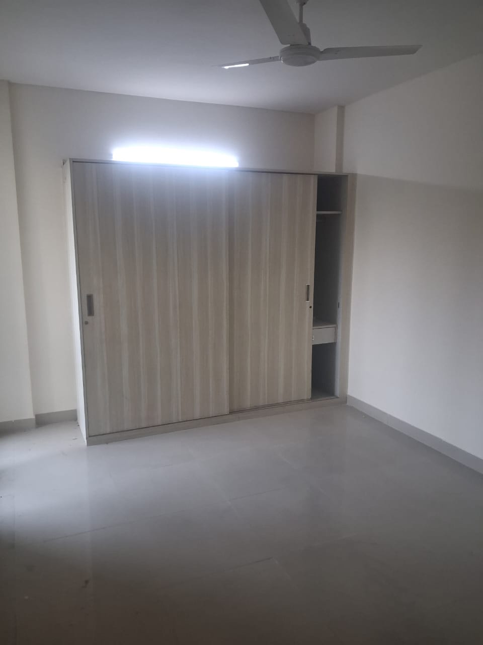 3.5 BHK + Study Room Apartment For Rent in BPTP Park Prime