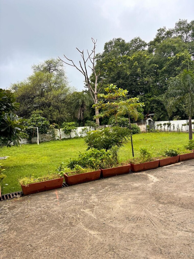Garden, rsr-opel-orris 3 Bedroom 1400 Sq.Ft. Apartment In Shri Ram Colony Bhopal 9348546