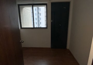 Room in 2.5 BHK Apartment at Lodha Palava Urbano D And E, Dombivli East – for Rent