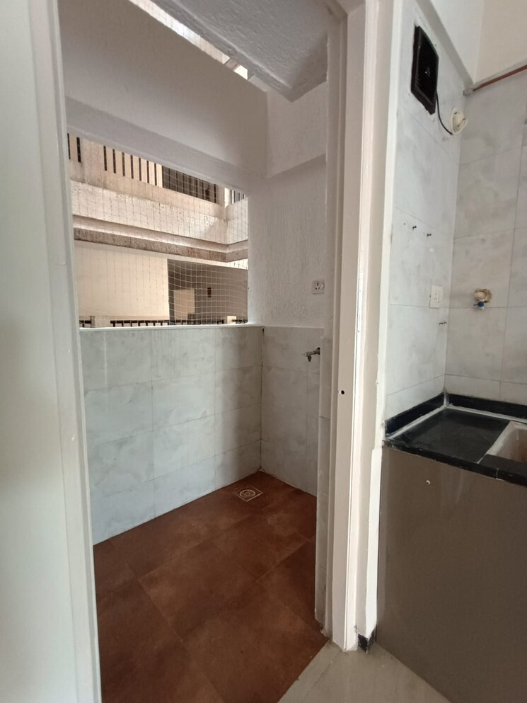Bathroom, aum-casa-imperia-ews 2 Bedroom 915 Sq.Ft. Apartment In Wakad Pune 9348558