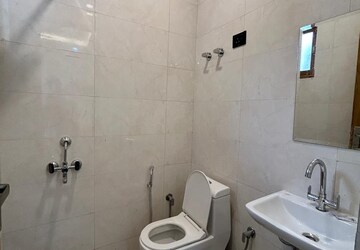 Bathroom in 1 BHK Builder Floor at Saket – for Rent
