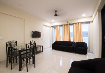 Living Room in  Pg at Santacruz East – for Rent