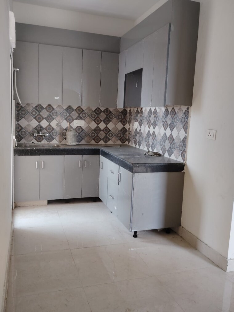 Kitchen, signature-global-golf-greens 3 Bedroom 732 Sq.Ft. Apartment In Sector 79 Gurgaon 9348687